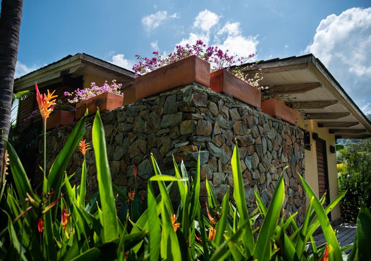 Отель Gardenia Springs Буритака Экстерьер фото
